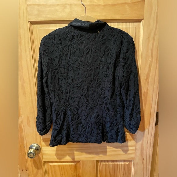 Studio Y black blazer lace overlay quarter length sleeves size L used - Picture 2 of 3